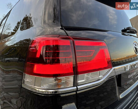 Чорний Тойота Ленд Крузер, об'ємом двигуна 4.46 л та пробігом 260 тис. км за 49999 $, фото 68 на Automoto.ua