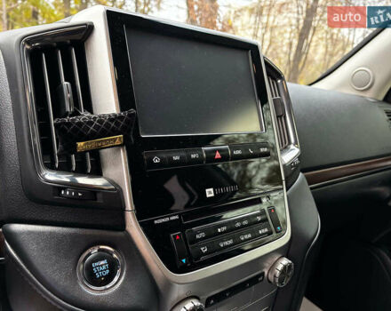 Чорний Тойота Ленд Крузер, об'ємом двигуна 4.5 л та пробігом 202 тис. км за 54990 $, фото 22 на Automoto.ua
