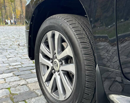 Чорний Тойота Ленд Крузер, об'ємом двигуна 4.46 л та пробігом 260 тис. км за 49999 $, фото 57 на Automoto.ua