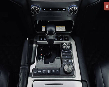 Черный Тойота Ленд Крузер, объемом двигателя 4.46 л и пробегом 179 тыс. км за 55000 $, фото 14 на Automoto.ua