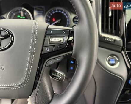 Чорний Тойота Ленд Крузер, об'ємом двигуна 4.46 л та пробігом 123 тис. км за 67400 $, фото 62 на Automoto.ua