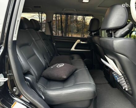 Чорний Тойота Ленд Крузер, об'ємом двигуна 4.5 л та пробігом 202 тис. км за 54990 $, фото 17 на Automoto.ua