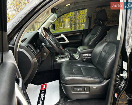 Чорний Тойота Ленд Крузер, об'ємом двигуна 4.5 л та пробігом 202 тис. км за 54990 $, фото 13 на Automoto.ua