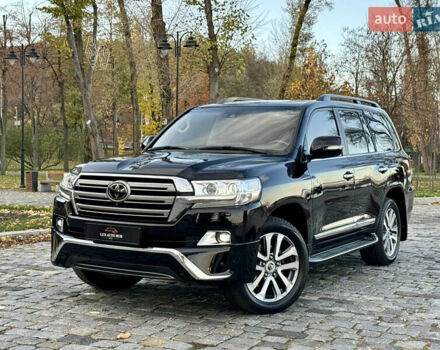 Чорний Тойота Ленд Крузер, об'ємом двигуна 4.46 л та пробігом 260 тис. км за 49999 $, фото 99 на Automoto.ua