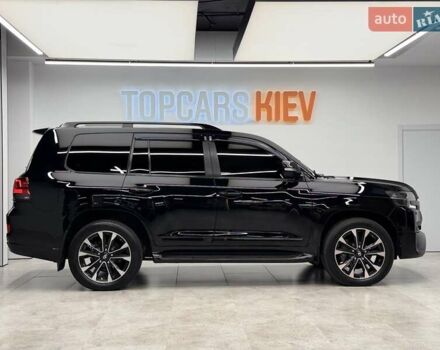 Чорний Тойота Ленд Крузер, об'ємом двигуна 4.46 л та пробігом 123 тис. км за 67400 $, фото 4 на Automoto.ua