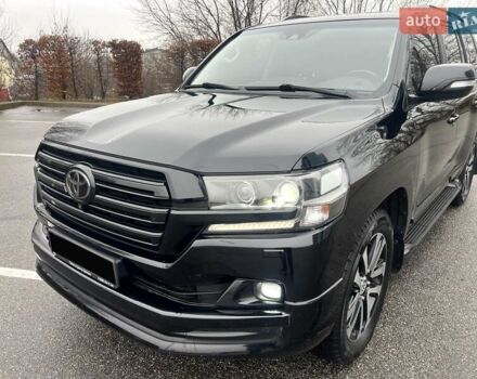 Черный Тойота Ленд Крузер, объемом двигателя 4.46 л и пробегом 98 тыс. км за 59000 $, фото 2 на Automoto.ua