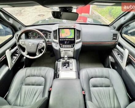 Чорний Тойота Ленд Крузер, об'ємом двигуна 4.46 л та пробігом 88 тис. км за 135000 $, фото 33 на Automoto.ua