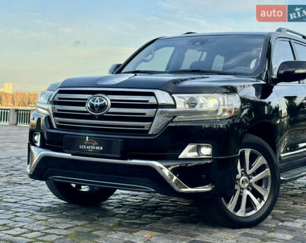 Чорний Тойота Ленд Крузер, об'ємом двигуна 4.46 л та пробігом 260 тис. км за 49999 $, фото 147 на Automoto.ua