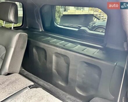 Чорний Тойота Ленд Крузер, об'ємом двигуна 4.46 л та пробігом 88 тис. км за 135000 $, фото 49 на Automoto.ua