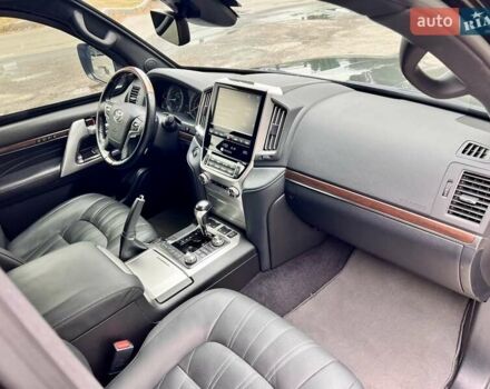 Чорний Тойота Ленд Крузер, об'ємом двигуна 4.46 л та пробігом 88 тис. км за 129999 $, фото 53 на Automoto.ua