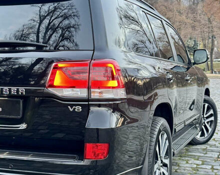 Чорний Тойота Ленд Крузер, об'ємом двигуна 4.46 л та пробігом 177 тис. км за 49999 $, фото 122 на Automoto.ua