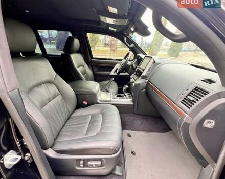 Чорний Тойота Ленд Крузер, об'ємом двигуна 4.46 л та пробігом 88 тис. км за 135000 $, фото 54 на Automoto.ua