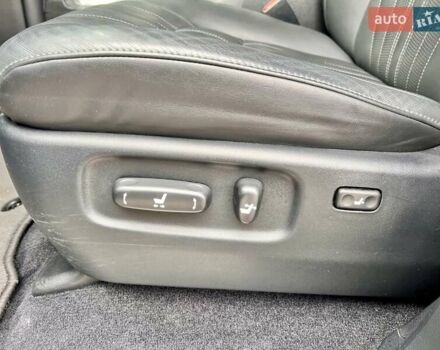 Чорний Тойота Ленд Крузер, об'ємом двигуна 4.46 л та пробігом 88 тис. км за 129999 $, фото 24 на Automoto.ua