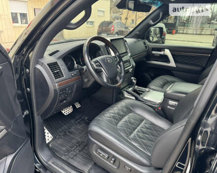 Черный Тойота Ленд Крузер, объемом двигателя 4.46 л и пробегом 110 тыс. км за 64500 $, фото 6 на Automoto.ua