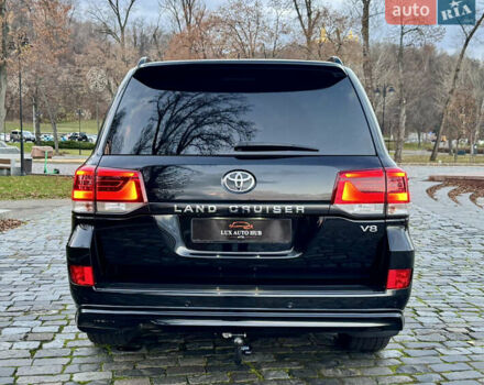 Чорний Тойота Ленд Крузер, об'ємом двигуна 4.46 л та пробігом 177 тис. км за 49999 $, фото 5 на Automoto.ua