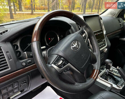 Чорний Тойота Ленд Крузер, об'ємом двигуна 4.5 л та пробігом 202 тис. км за 54990 $, фото 27 на Automoto.ua