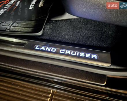 Чорний Тойота Ленд Крузер, об'ємом двигуна 4.46 л та пробігом 260 тис. км за 49999 $, фото 163 на Automoto.ua