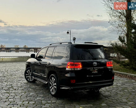 Чорний Тойота Ленд Крузер, об'ємом двигуна 4.46 л та пробігом 177 тис. км за 49999 $, фото 91 на Automoto.ua