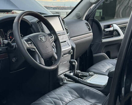 Чорний Тойота Ленд Крузер, об'ємом двигуна 4.46 л та пробігом 177 тис. км за 49999 $, фото 52 на Automoto.ua