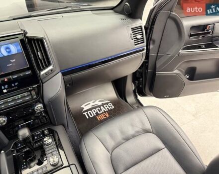 Чорний Тойота Ленд Крузер, об'ємом двигуна 4.46 л та пробігом 123 тис. км за 67400 $, фото 59 на Automoto.ua
