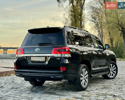 Чорний Тойота Ленд Крузер, об'ємом двигуна 4.46 л та пробігом 260 тис. км за 49999 $, фото 10 на Automoto.ua
