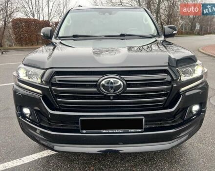 Черный Тойота Ленд Крузер, объемом двигателя 4.46 л и пробегом 98 тыс. км за 59000 $, фото 3 на Automoto.ua