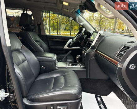 Чорний Тойота Ленд Крузер, об'ємом двигуна 4.5 л та пробігом 202 тис. км за 54990 $, фото 16 на Automoto.ua