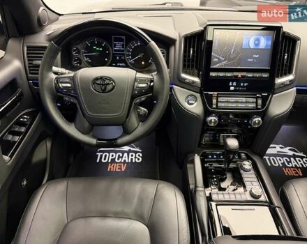 Чорний Тойота Ленд Крузер, об'ємом двигуна 4.46 л та пробігом 123 тис. км за 67400 $, фото 68 на Automoto.ua