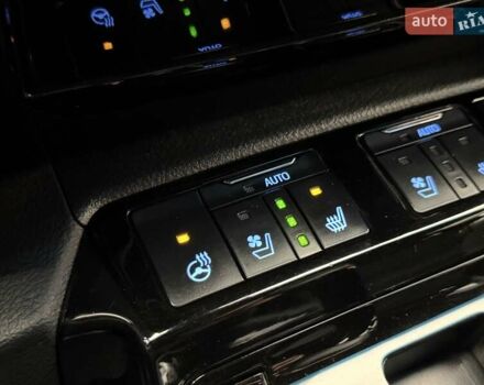 Чорний Тойота Ленд Крузер, об'ємом двигуна 4.46 л та пробігом 123 тис. км за 67400 $, фото 76 на Automoto.ua