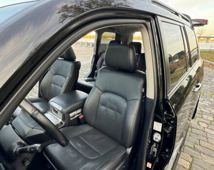 Чорний Тойота Ленд Крузер, об'ємом двигуна 4.46 л та пробігом 260 тис. км за 49999 $, фото 118 на Automoto.ua