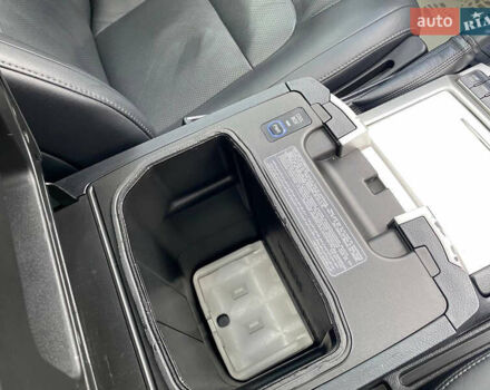 Черный Тойота Ленд Крузер, объемом двигателя 4.46 л и пробегом 232 тыс. км за 50500 $, фото 19 на Automoto.ua