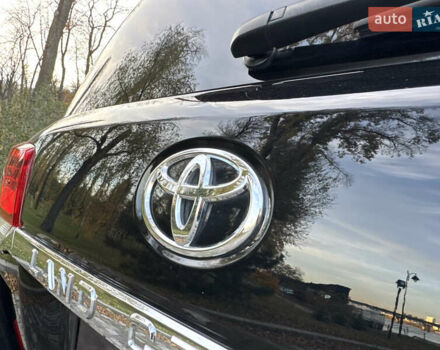 Чорний Тойота Ленд Крузер, об'ємом двигуна 4.46 л та пробігом 260 тис. км за 49999 $, фото 65 на Automoto.ua