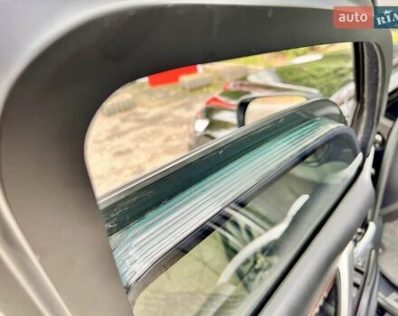 Чорний Тойота Ленд Крузер, об'ємом двигуна 4.46 л та пробігом 88 тис. км за 129999 $, фото 26 на Automoto.ua