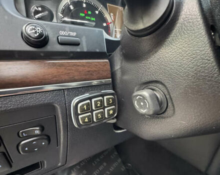 Чорний Тойота Ленд Крузер, об'ємом двигуна 4.46 л та пробігом 260 тис. км за 49999 $, фото 41 на Automoto.ua