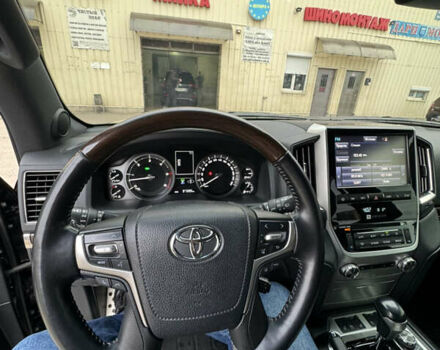 Черный Тойота Ленд Крузер, объемом двигателя 4.46 л и пробегом 110 тыс. км за 64500 $, фото 8 на Automoto.ua