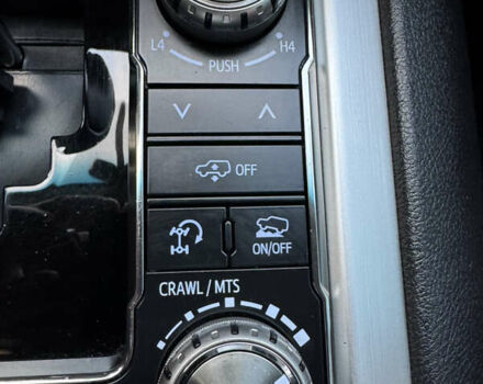 Чорний Тойота Ленд Крузер, об'ємом двигуна 4.46 л та пробігом 260 тис. км за 49999 $, фото 109 на Automoto.ua