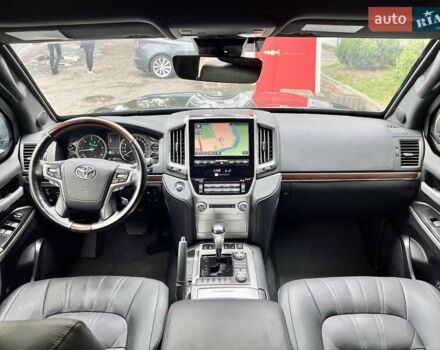 Чорний Тойота Ленд Крузер, об'ємом двигуна 4.46 л та пробігом 88 тис. км за 129999 $, фото 32 на Automoto.ua