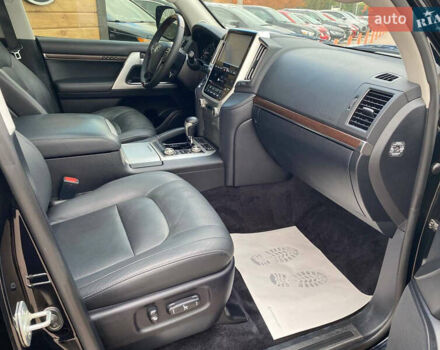 Черный Тойота Ленд Крузер, объемом двигателя 4.46 л и пробегом 232 тыс. км за 50500 $, фото 9 на Automoto.ua