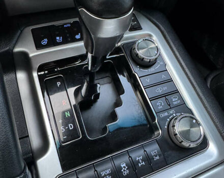 Чорний Тойота Ленд Крузер, об'ємом двигуна 4.46 л та пробігом 260 тис. км за 49999 $, фото 112 на Automoto.ua