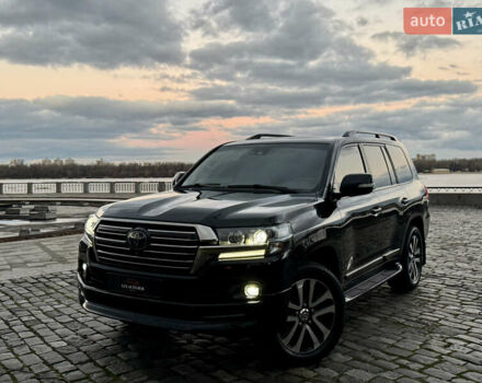 Чорний Тойота Ленд Крузер, об'ємом двигуна 4.46 л та пробігом 177 тис. км за 49999 $, фото 101 на Automoto.ua