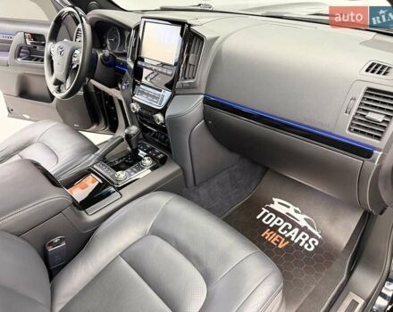 Чорний Тойота Ленд Крузер, об'ємом двигуна 4.46 л та пробігом 123 тис. км за 67400 $, фото 28 на Automoto.ua