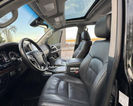 Чорний Тойота Ленд Крузер, об'ємом двигуна 4.46 л та пробігом 260 тис. км за 49999 $, фото 13 на Automoto.ua