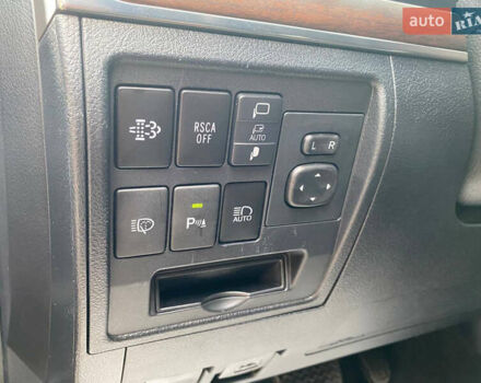 Черный Тойота Ленд Крузер, объемом двигателя 4.46 л и пробегом 232 тыс. км за 50500 $, фото 16 на Automoto.ua