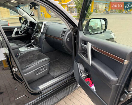 Черный Тойота Ленд Крузер, объемом двигателя 4.46 л и пробегом 93 тыс. км за 63999 $, фото 38 на Automoto.ua