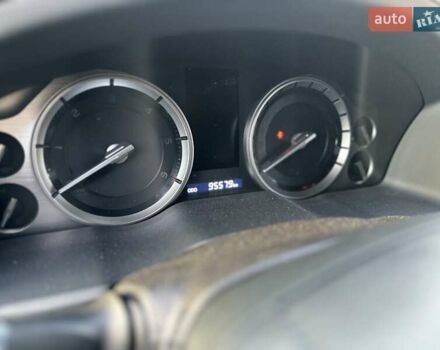 Черный Тойота Ленд Крузер, объемом двигателя 4.46 л и пробегом 95 тыс. км за 57500 $, фото 27 на Automoto.ua