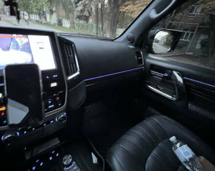 Черный Тойота Ленд Крузер, объемом двигателя 4.46 л и пробегом 199 тыс. км за 65000 $, фото 3 на Automoto.ua