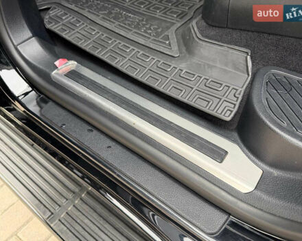 Черный Тойота Ленд Крузер, объемом двигателя 4.46 л и пробегом 93 тыс. км за 63999 $, фото 37 на Automoto.ua