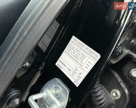 Черный Тойота Ленд Крузер, объемом двигателя 4.46 л и пробегом 95 тыс. км за 57500 $, фото 28 на Automoto.ua