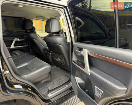 Черный Тойота Ленд Крузер, объемом двигателя 4.46 л и пробегом 93 тыс. км за 63999 $, фото 45 на Automoto.ua