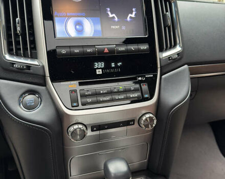 Чорний Тойота Ленд Крузер, об'ємом двигуна 4.46 л та пробігом 8 тис. км за 95000 $, фото 13 на Automoto.ua